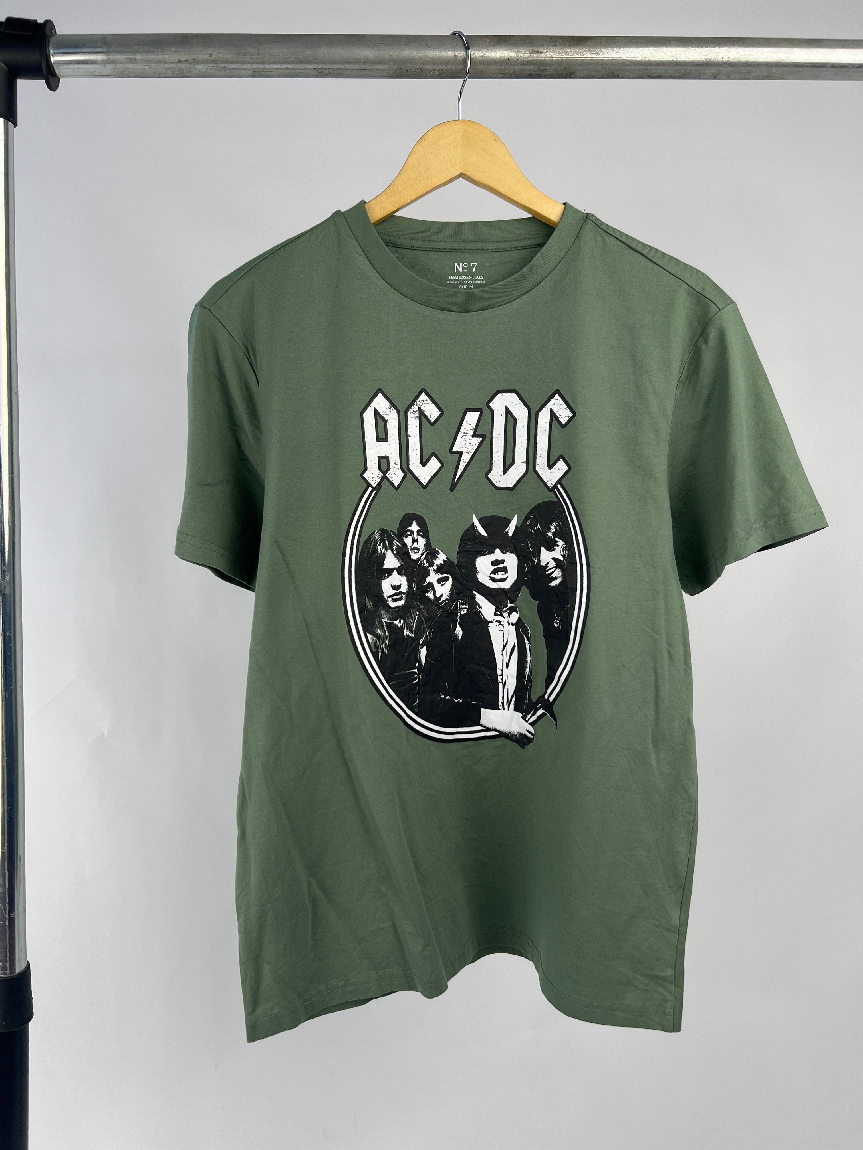 Acdc t shirt h best sale