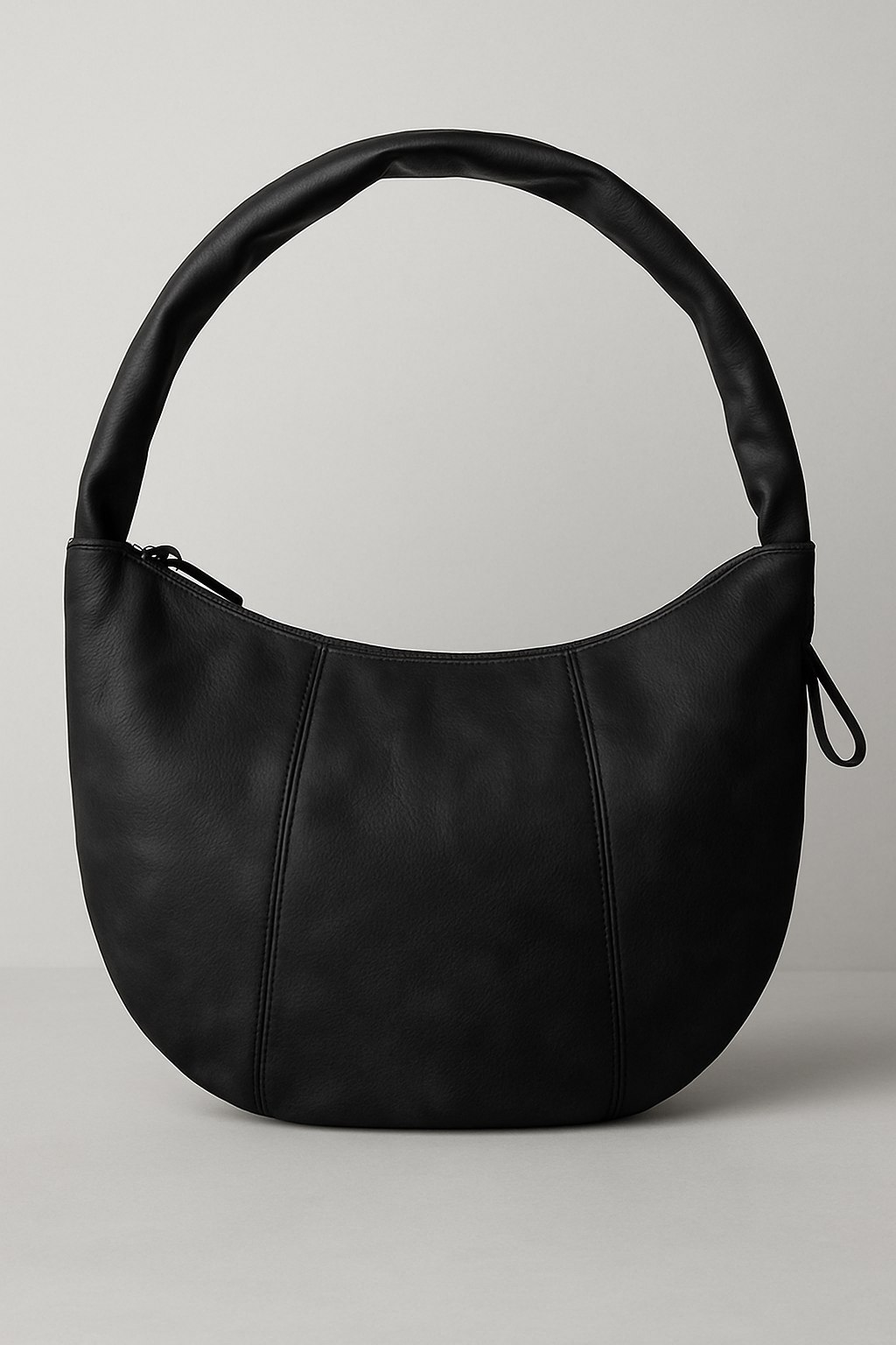 Seirtand Hobo Bag in Black