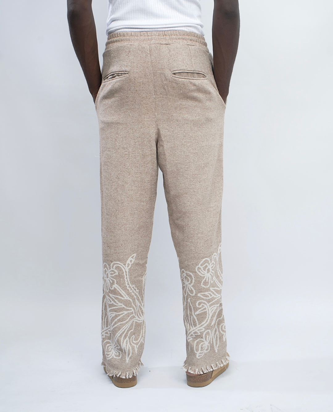 Giesto distressed hem woven pants with floral prints