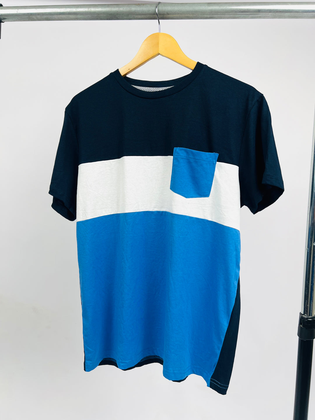 Creeks Colorblock T-shirt in blue