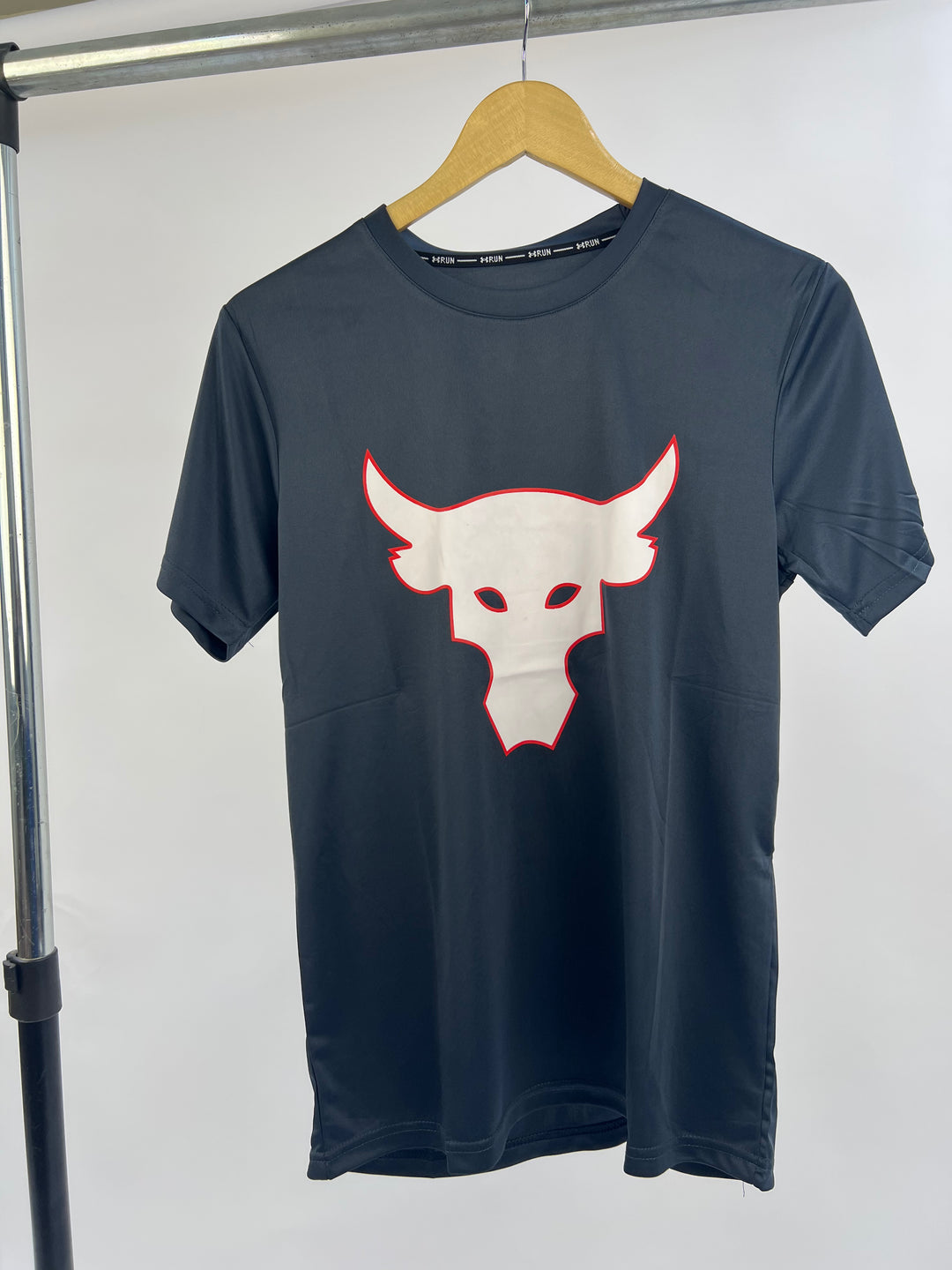 Under Armor bull print sports T-shirt in navy