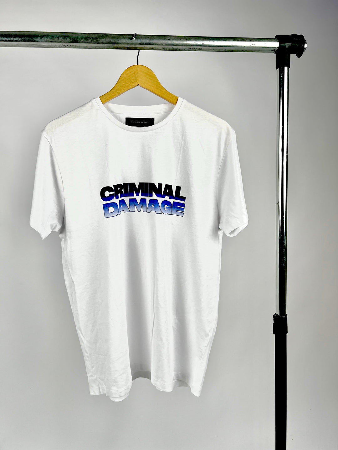 Criminal damage print t-shirt in white