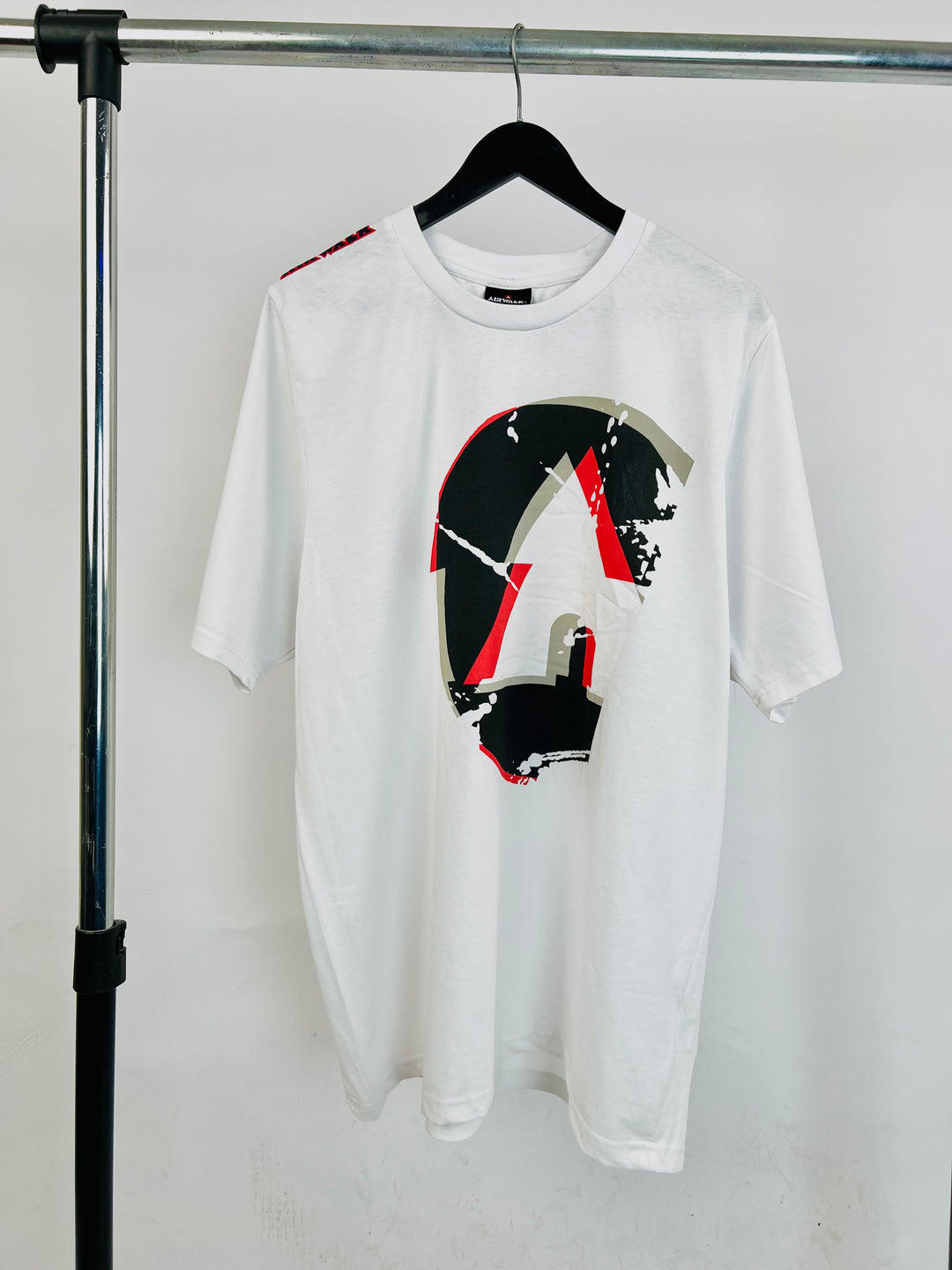 Airwalk Graphic print T-shirt in white
