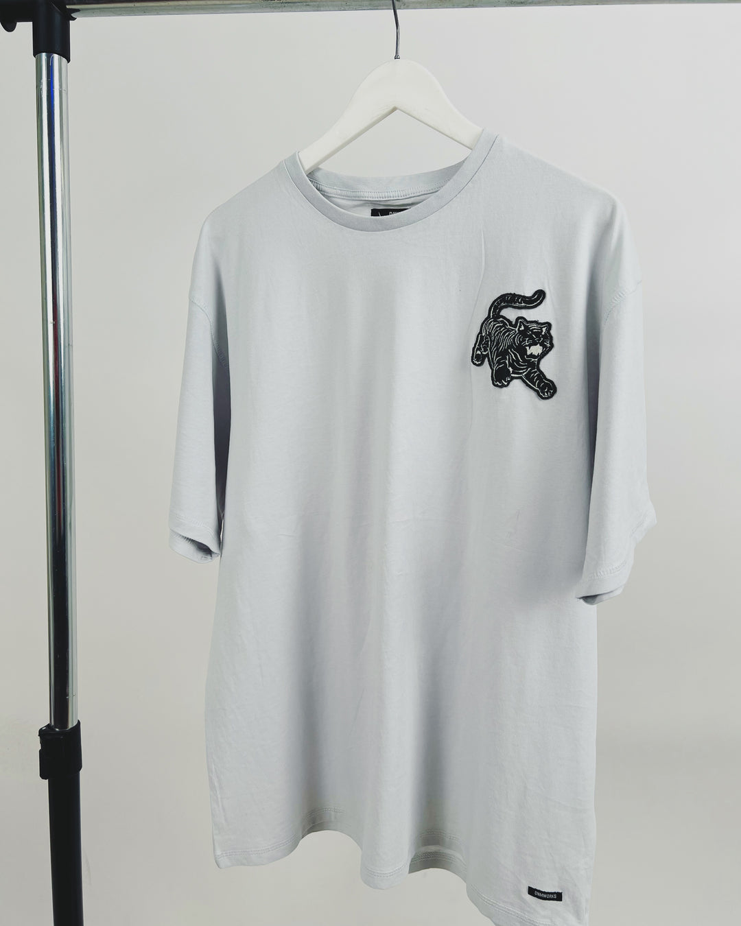 DNM WORKS Tiger patch T-shirt in blue
