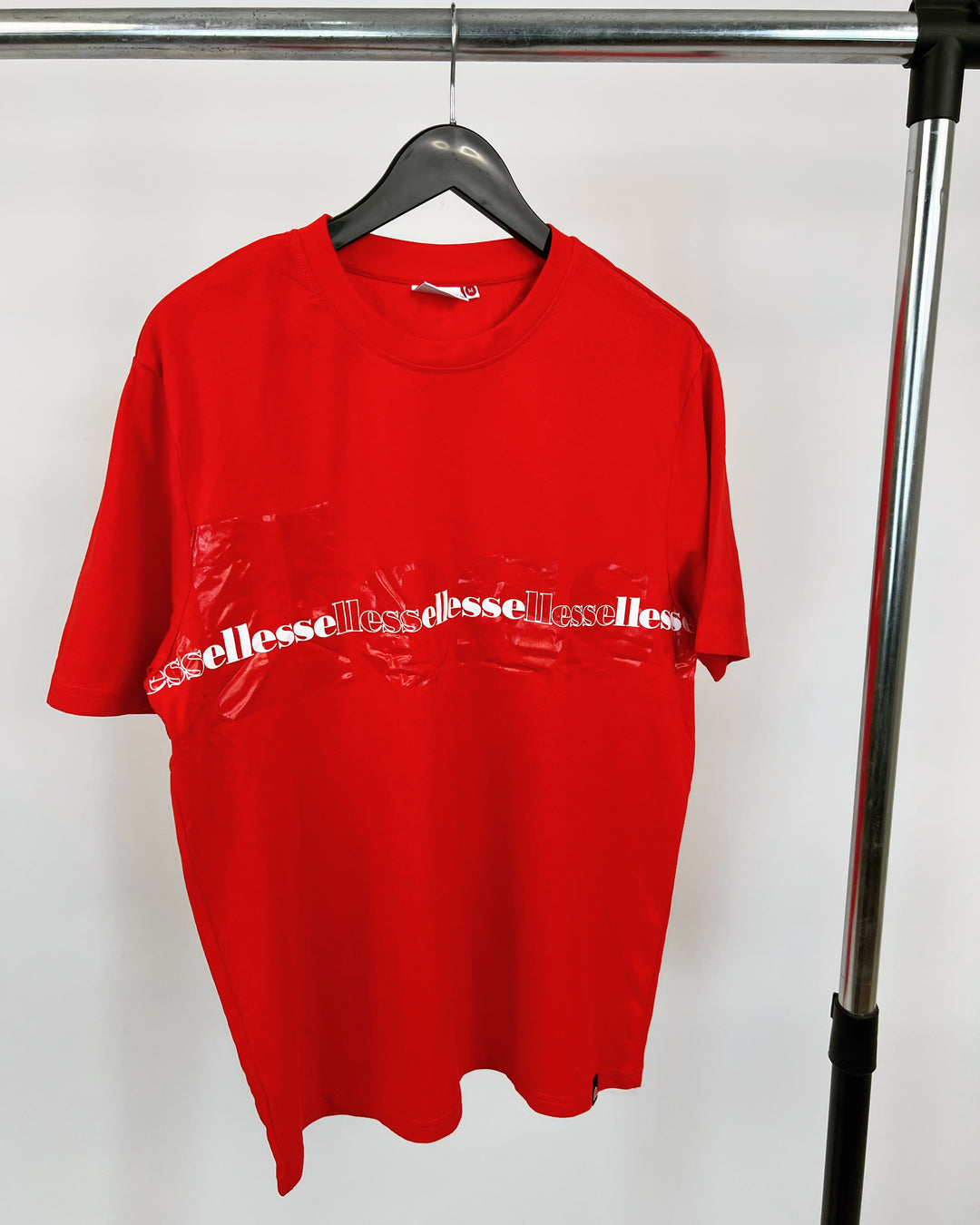 Ellesse multicolor print T-shirt in red