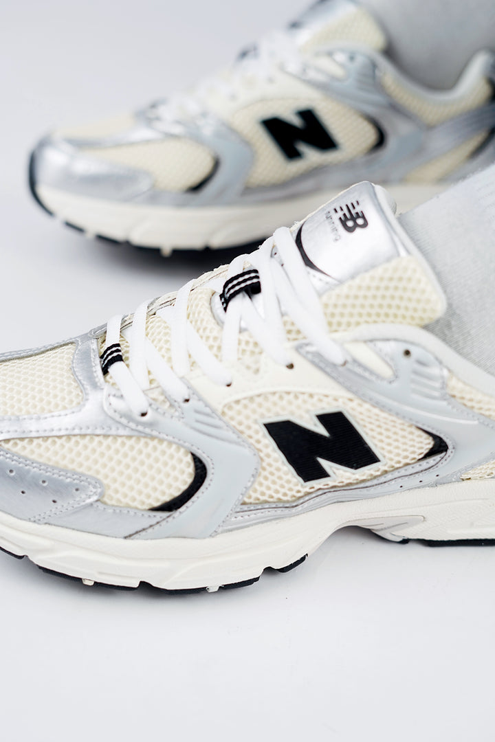 New Balance 530 Trainers in Steel Grey