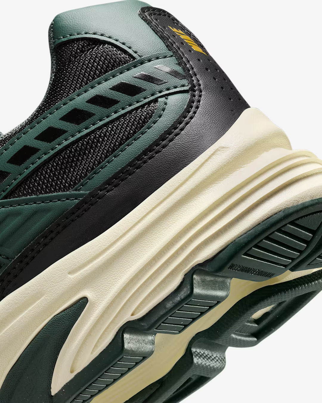 Nike Men’s Initiator Trainers in Green