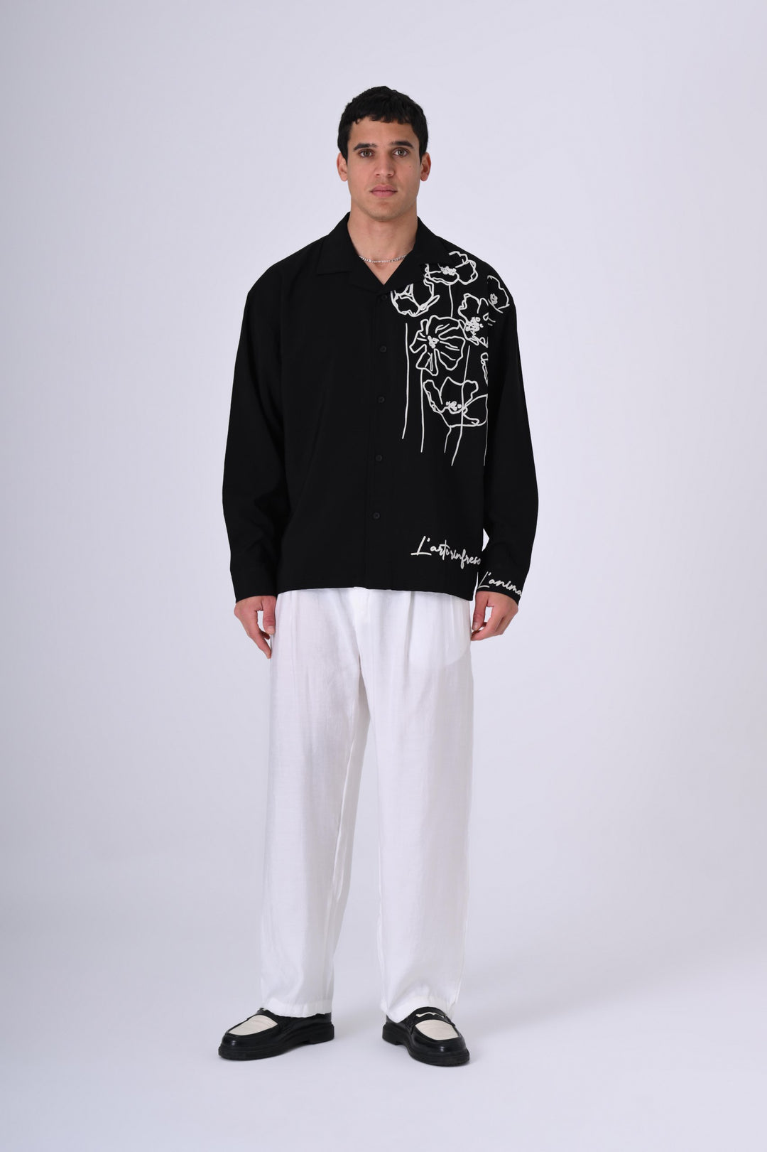 2512 Floral Embroidered Shirt in Black