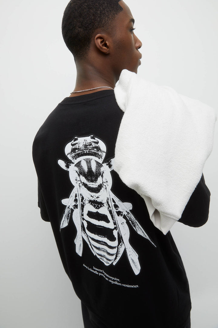 Garm Island Bee Backprint T-shirt in black