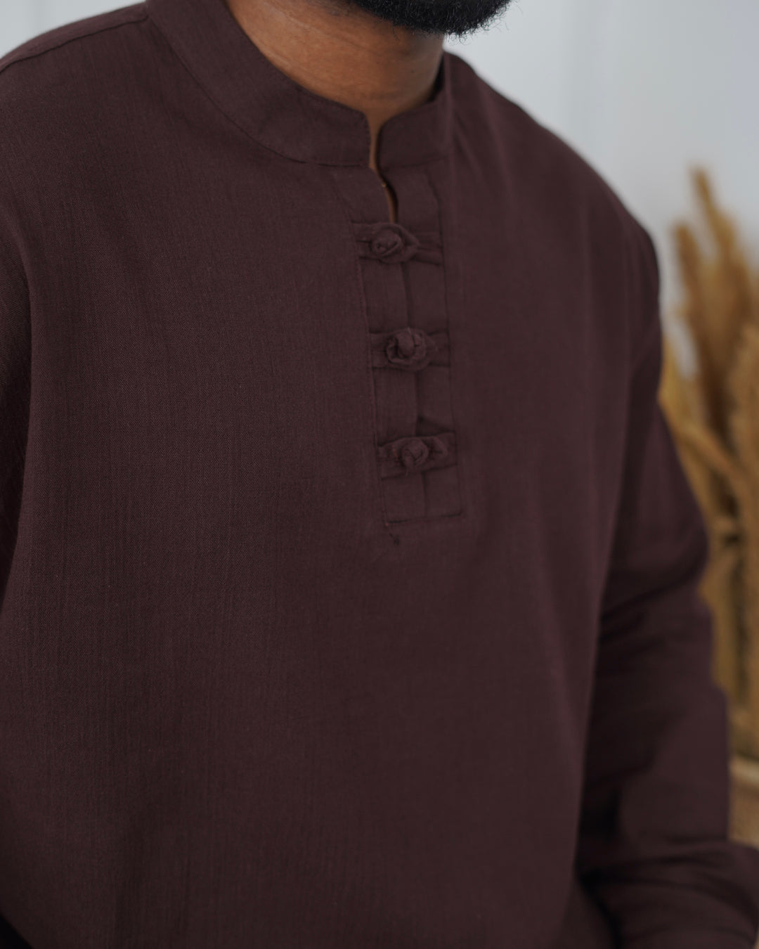 SNEEZY DETAIL LINEN SET IN BROWN