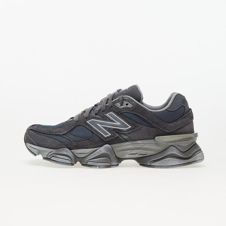 New Balance 9060 Trainers in magnet
