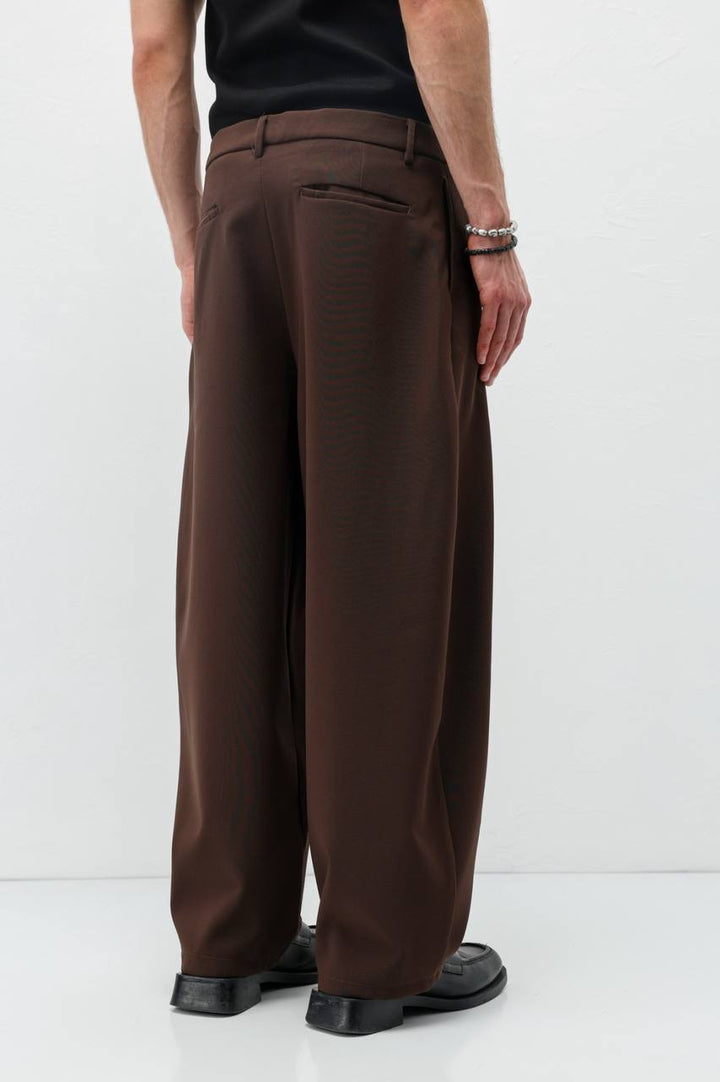 Vamos Wide-Leg Pleated Pants in brown