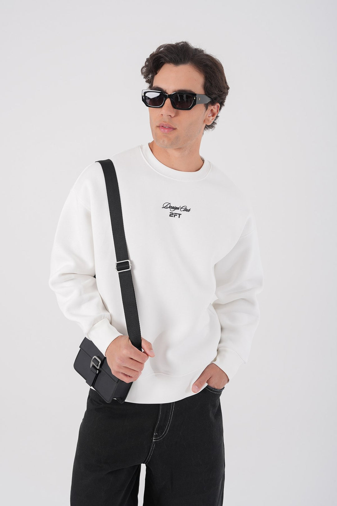 2512 Design Club Backprint Sweatshirt in White