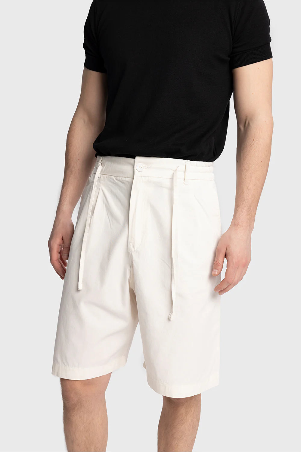 Giesto Linen shorts in white