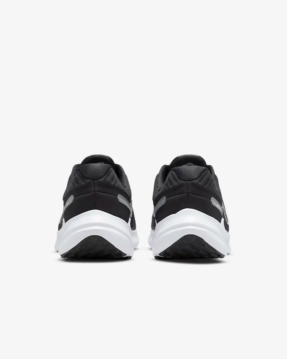Nike Quest 5 Men's Road Running Trainers
