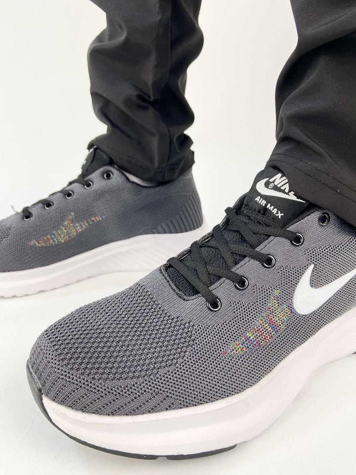 Nike air max trainers in dark grey with multicolor imprint