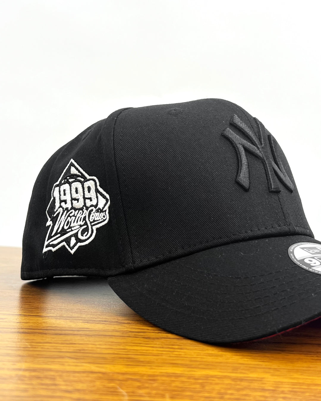 New York Yankees 9FIFTY World Series Snapback Cap in black