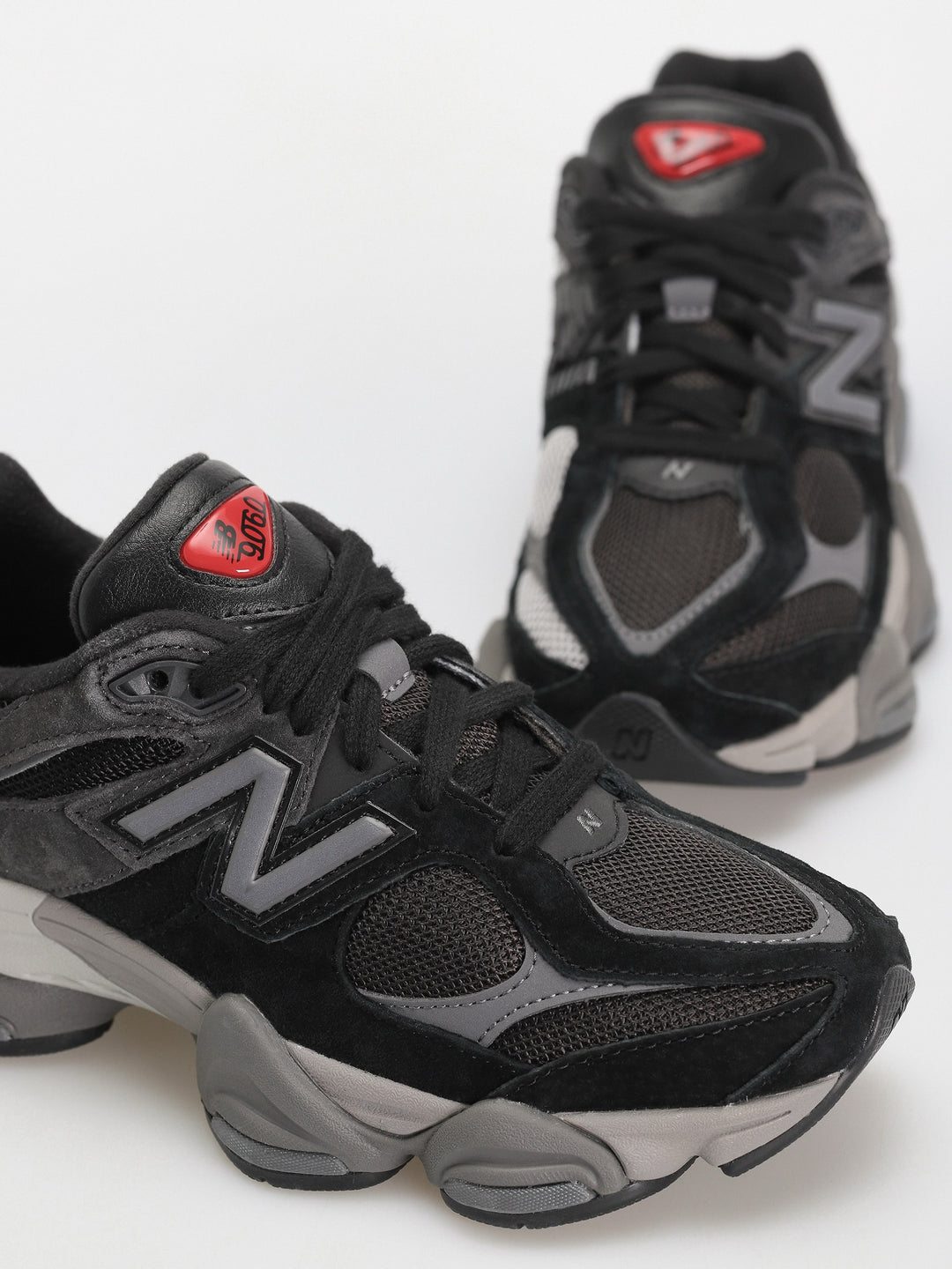 New Balance 9060 Trainers in castlerock black