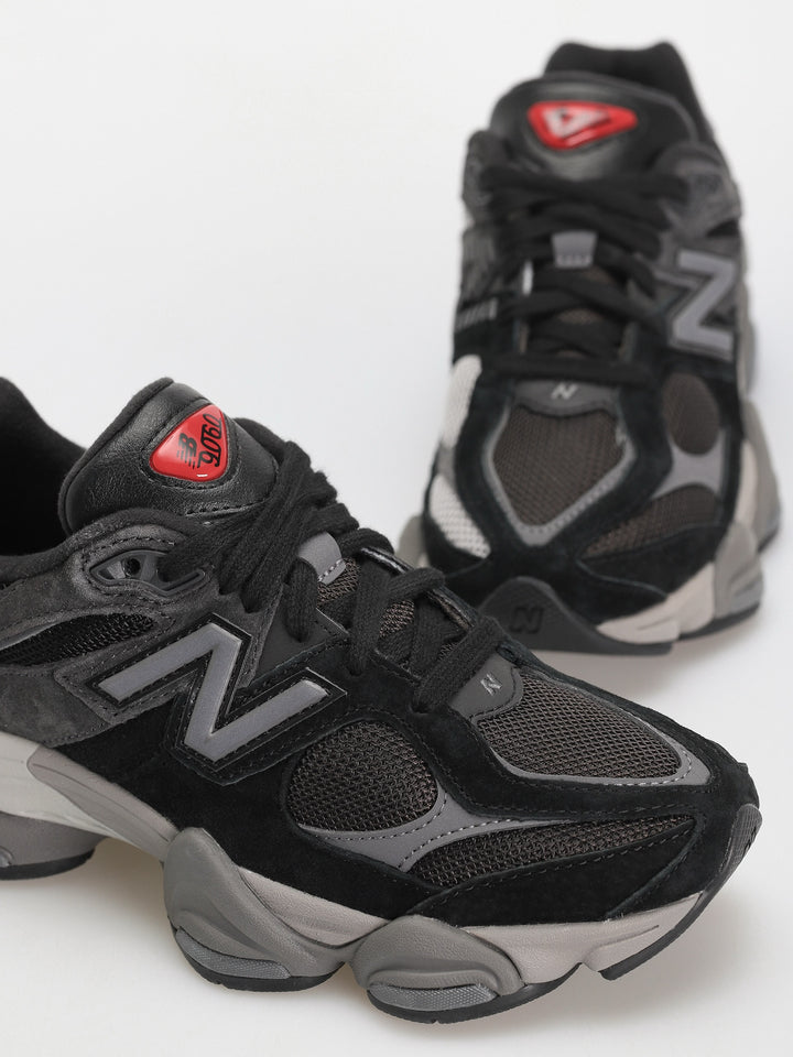 New Balance 9060 Trainers in castlerock black