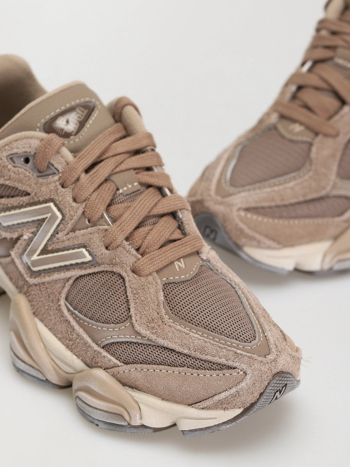 New Balance 9060 Trainers in Mushroom