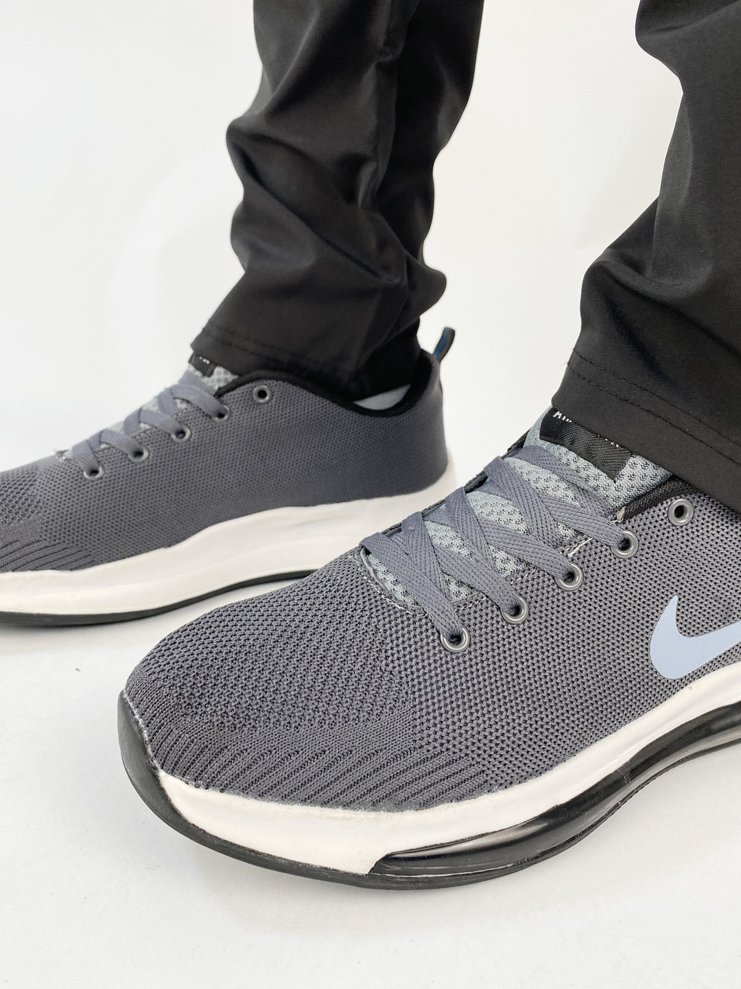 Nike air zoom textured grey trainers with black solid sole