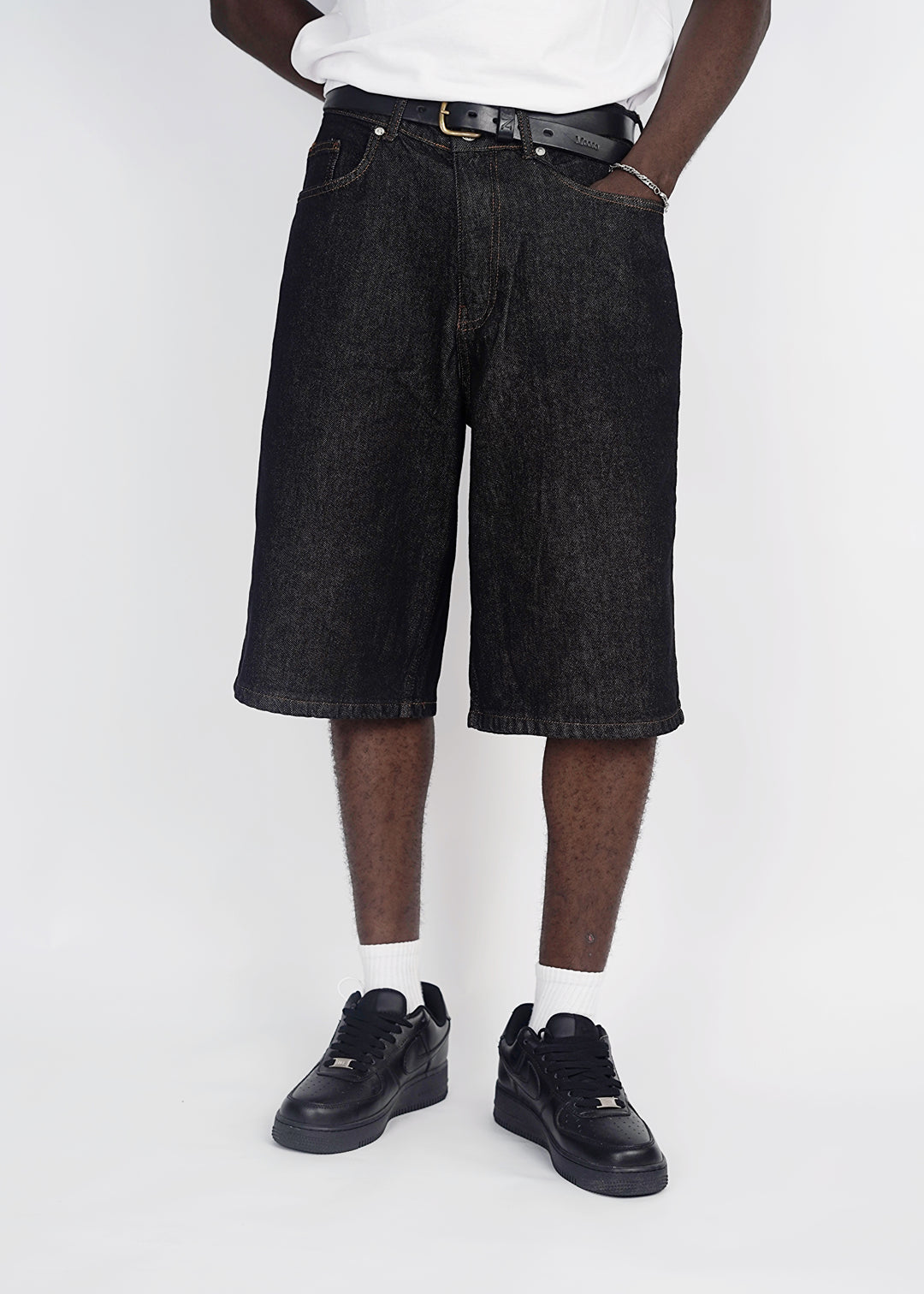 Vamos Baggy Jeans Shorts in Dry Black Denim