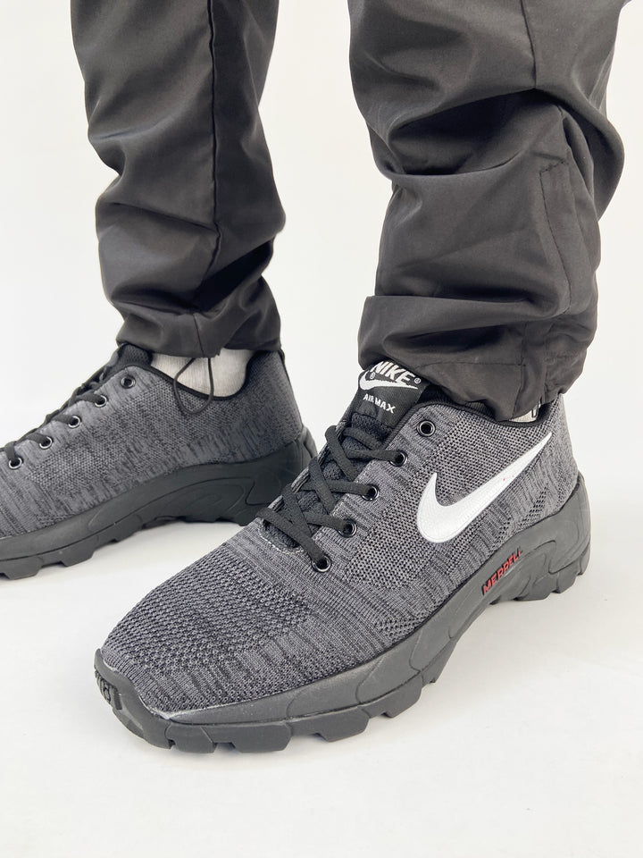 Nike air merrel trainers in grey and red