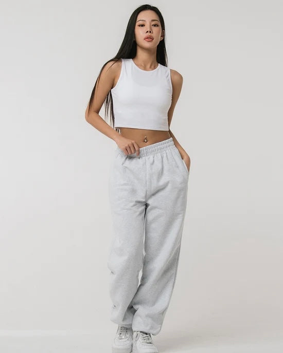 Chase conch wear sleeves crop top in white