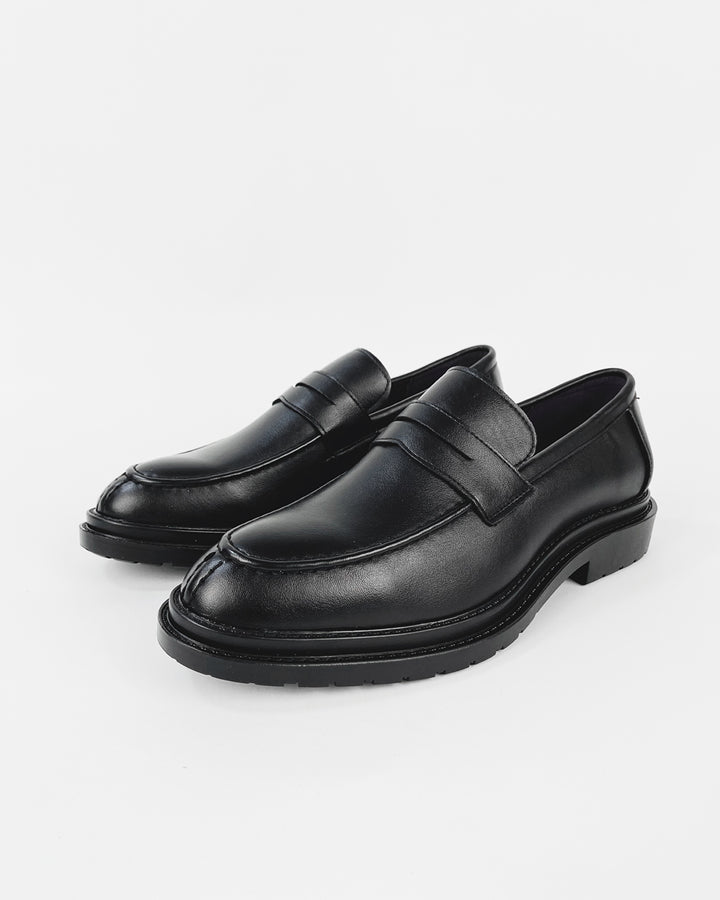 Garm Island Chunky Loafers in black