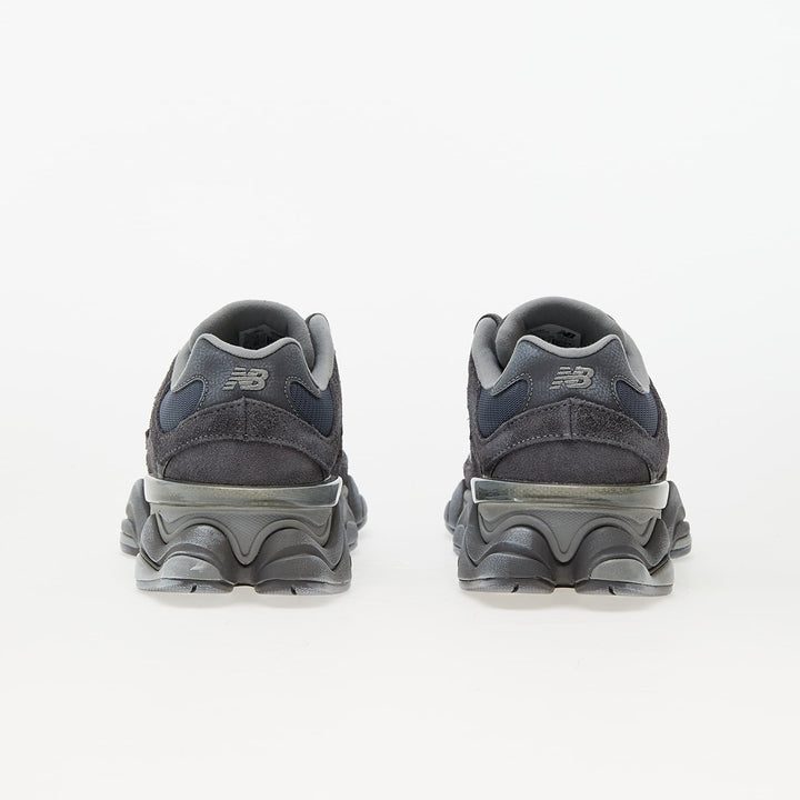 New Balance 9060 Trainers in magnet
