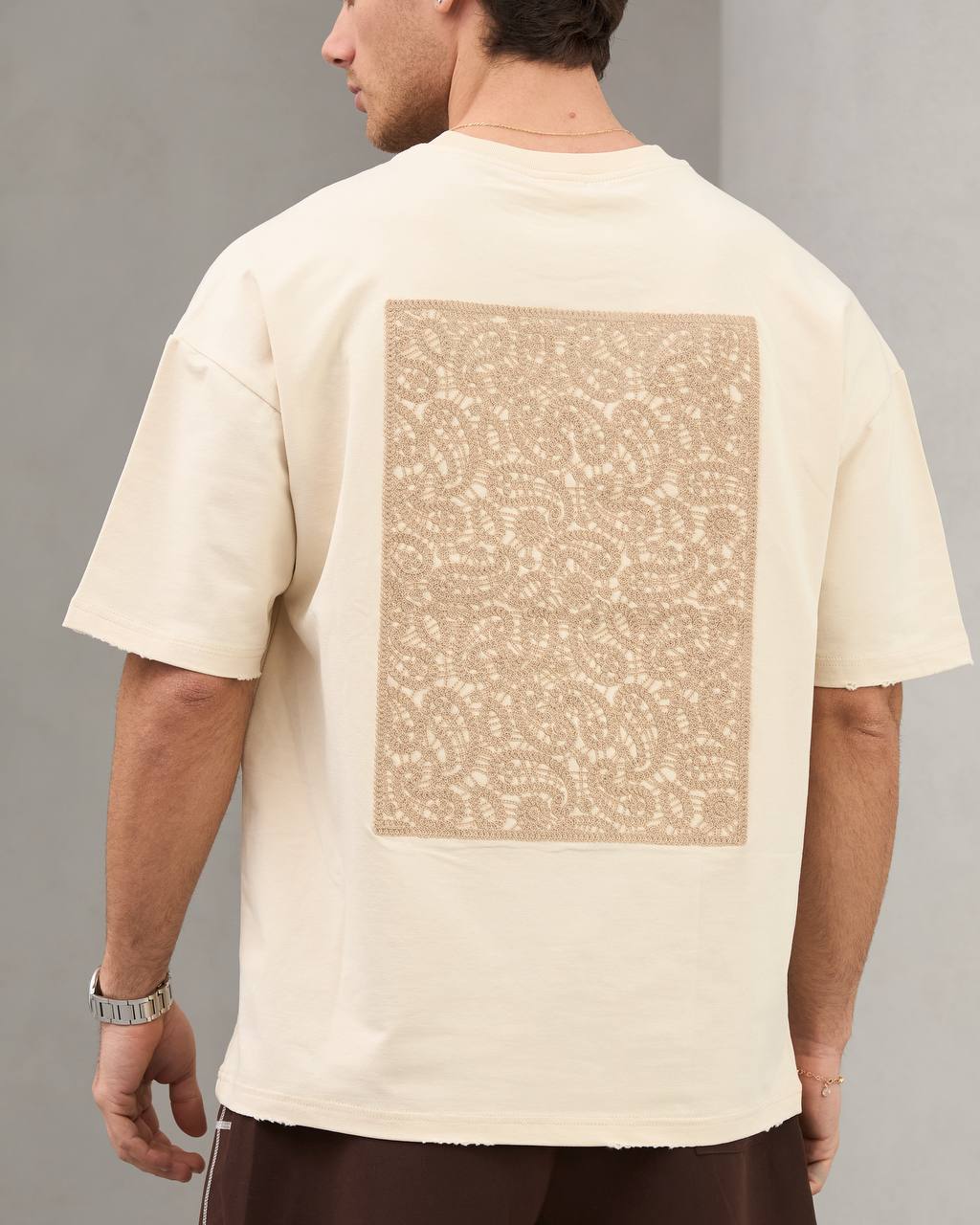 2morrow embroidered paisley T-shirt in beige