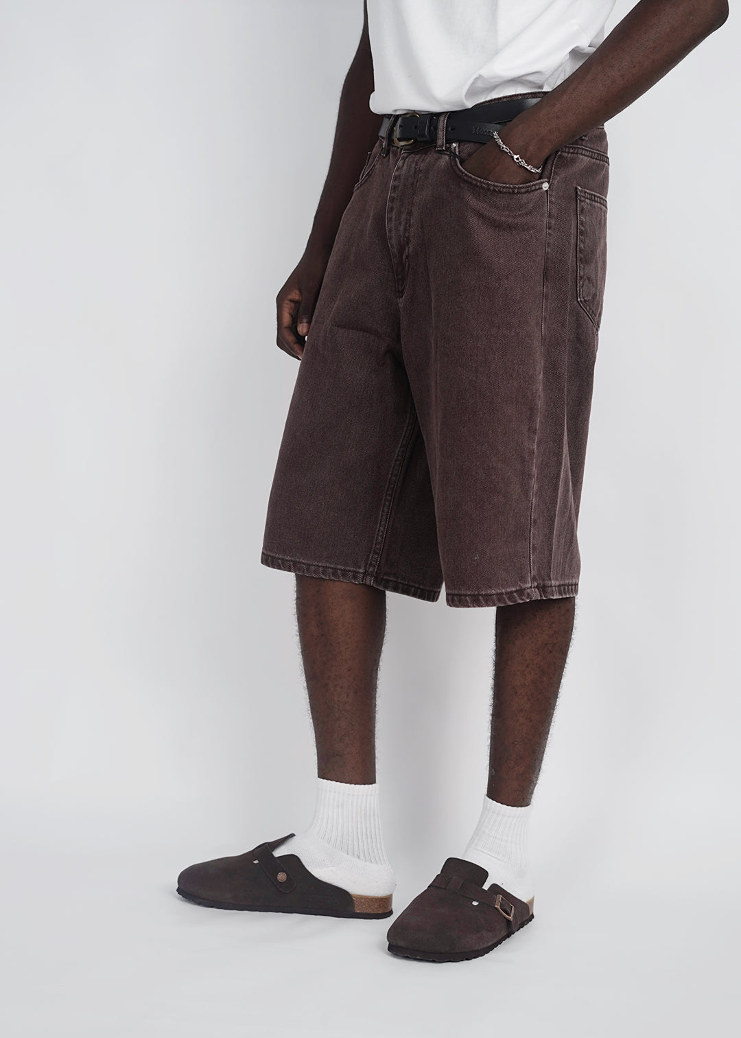 Vamos Baggy Jeans Shorts in Brown
