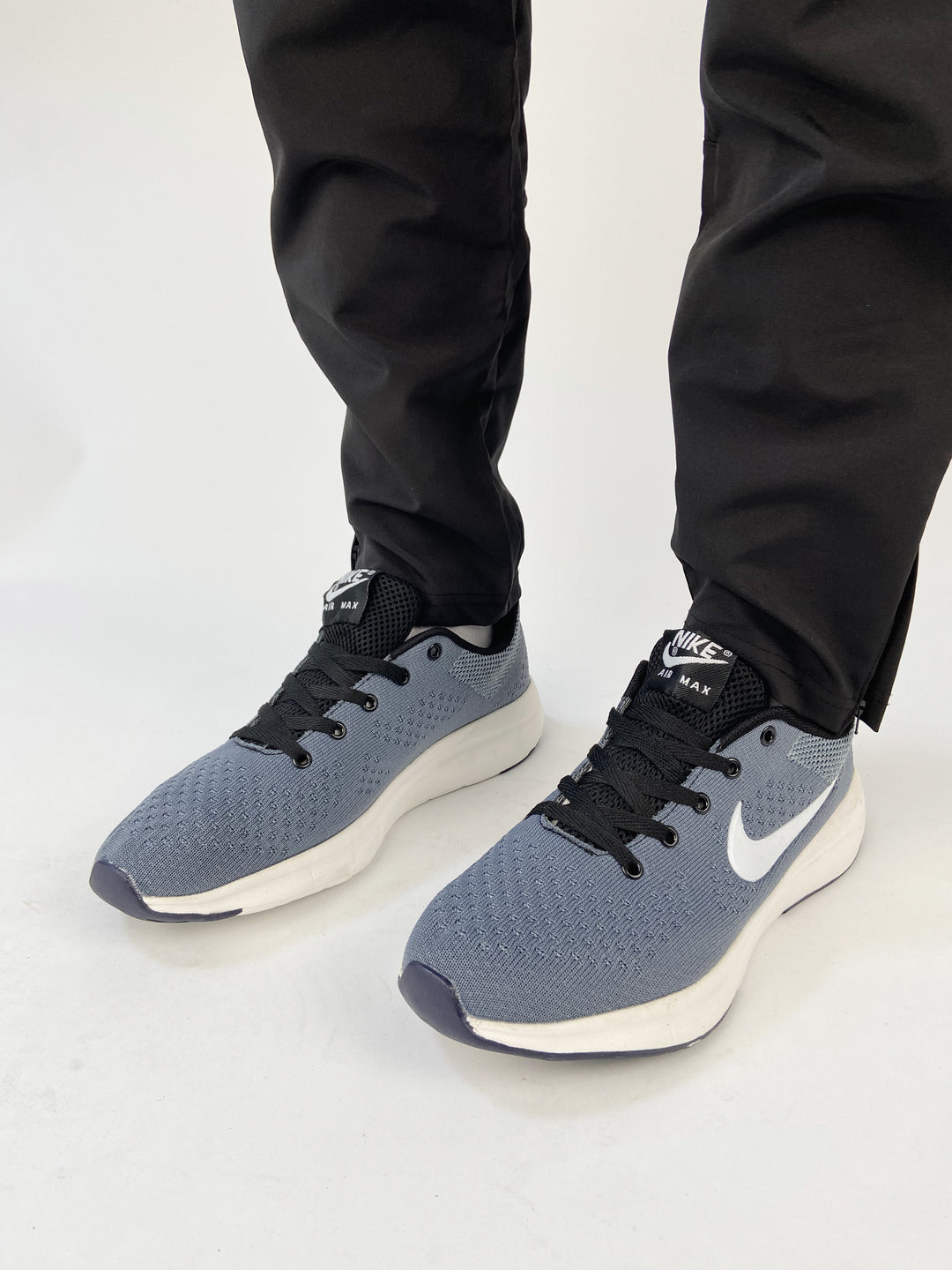 Nike air max trainers in blue with black laces