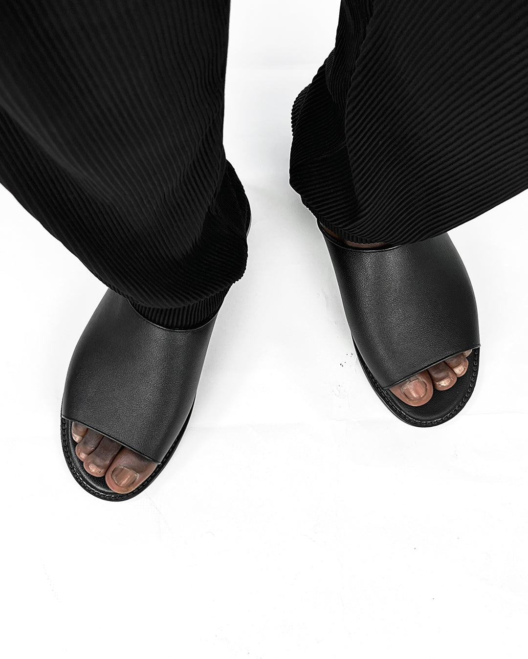 Garm Island Mule Slides in Black