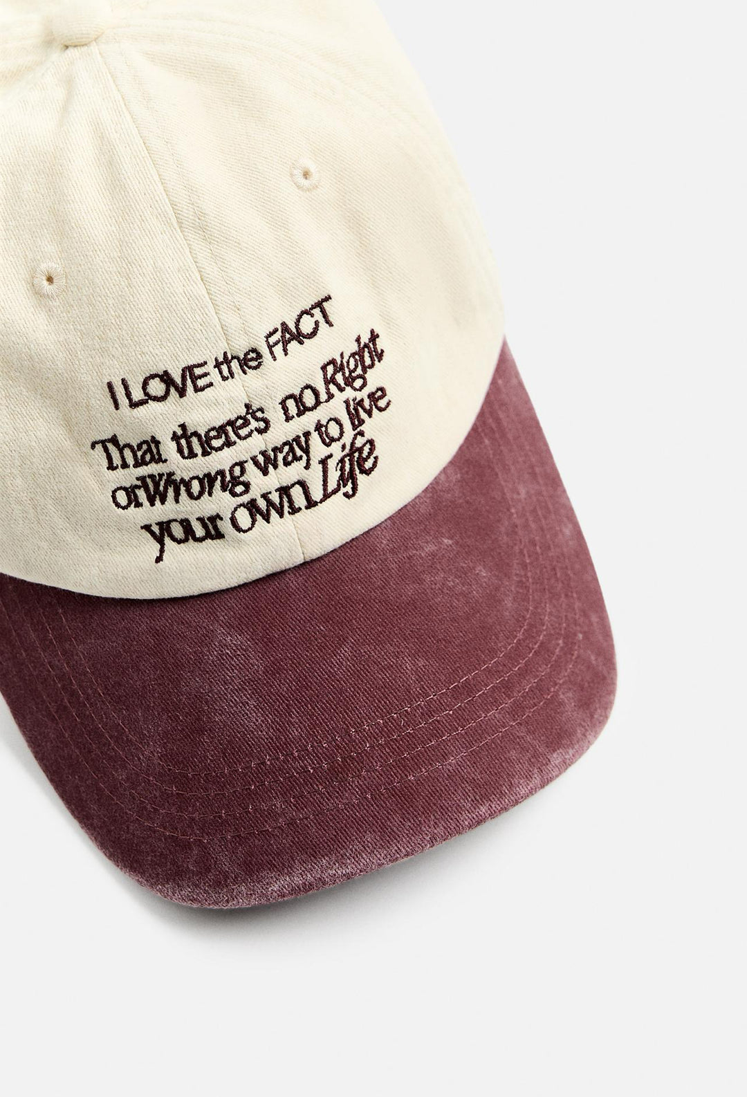 ZARA CAP WITH CONTRAST EMBROIDERY BURGUNDY