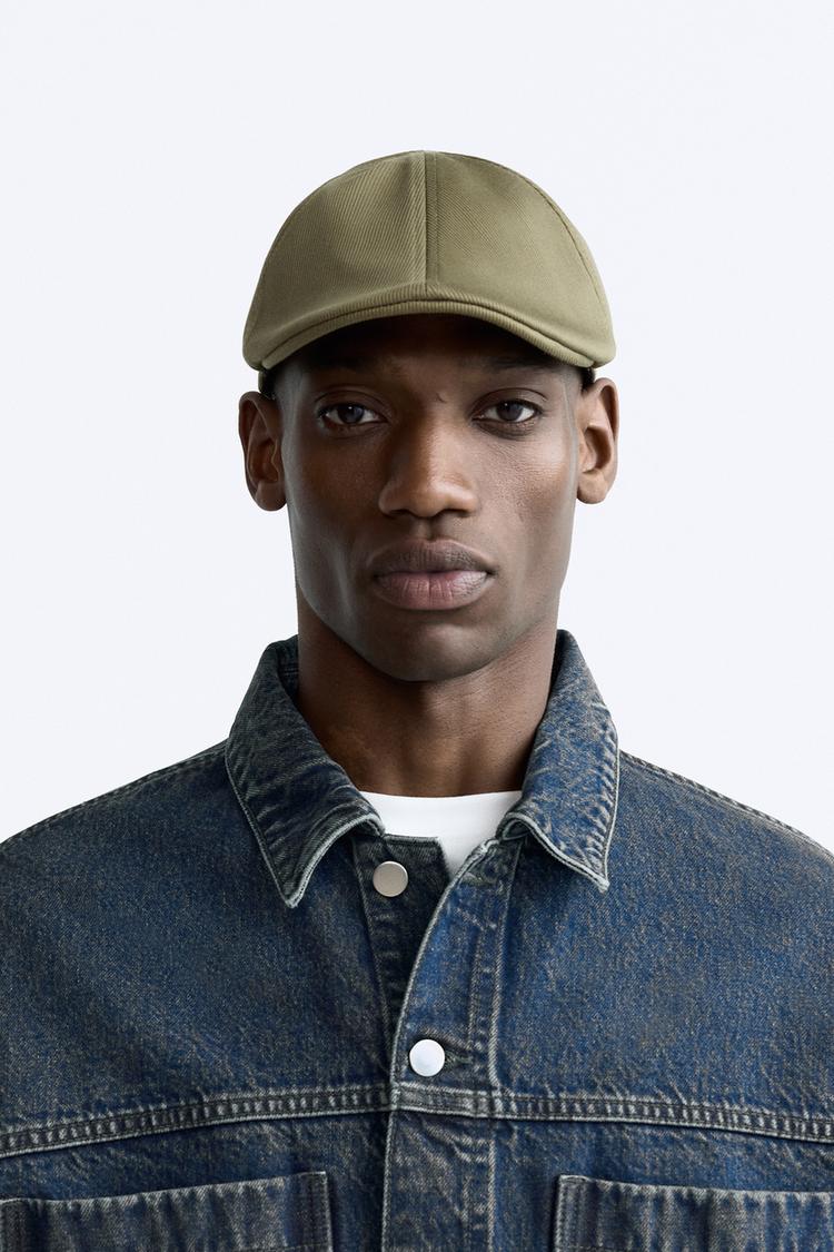 ZARA TEXTURED FLAT CAP