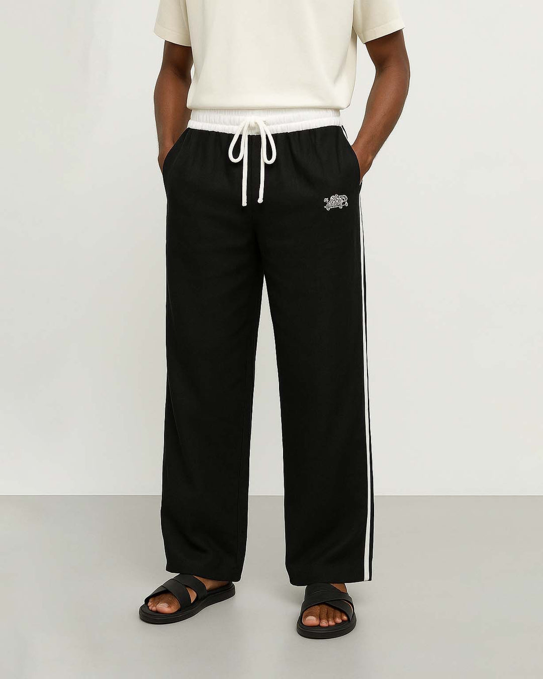 Giesto Embroidered Double Toned Linen Pants in Black