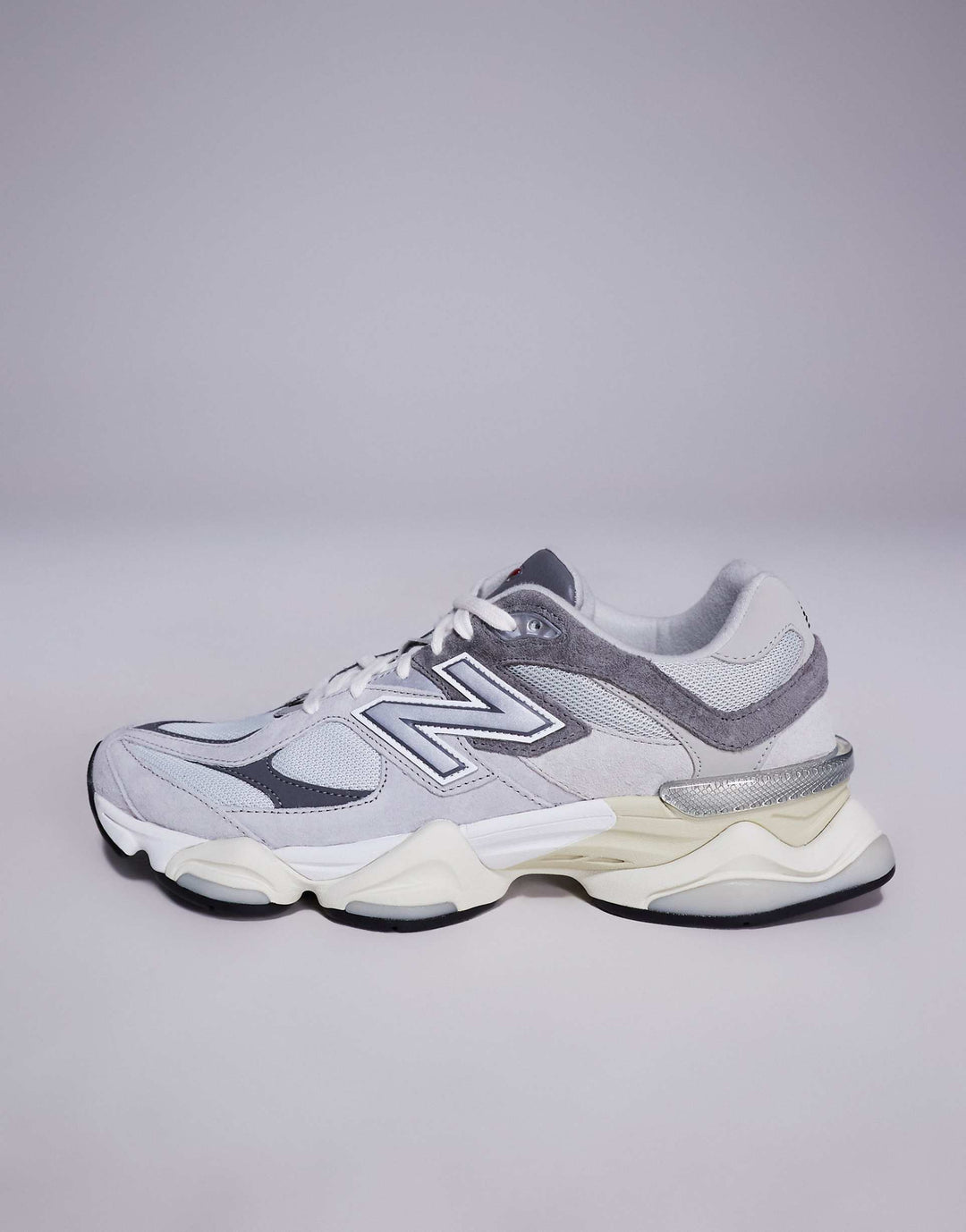 New Balance 9060 Trainers in sea salt/white