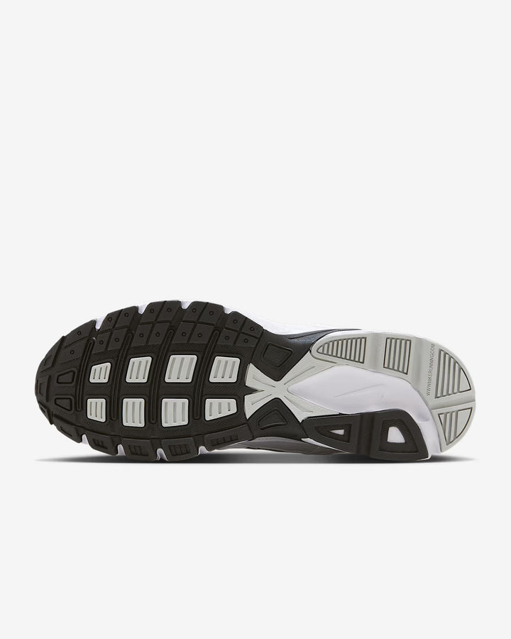 Nike Initiators Trainers in Metallic Silver