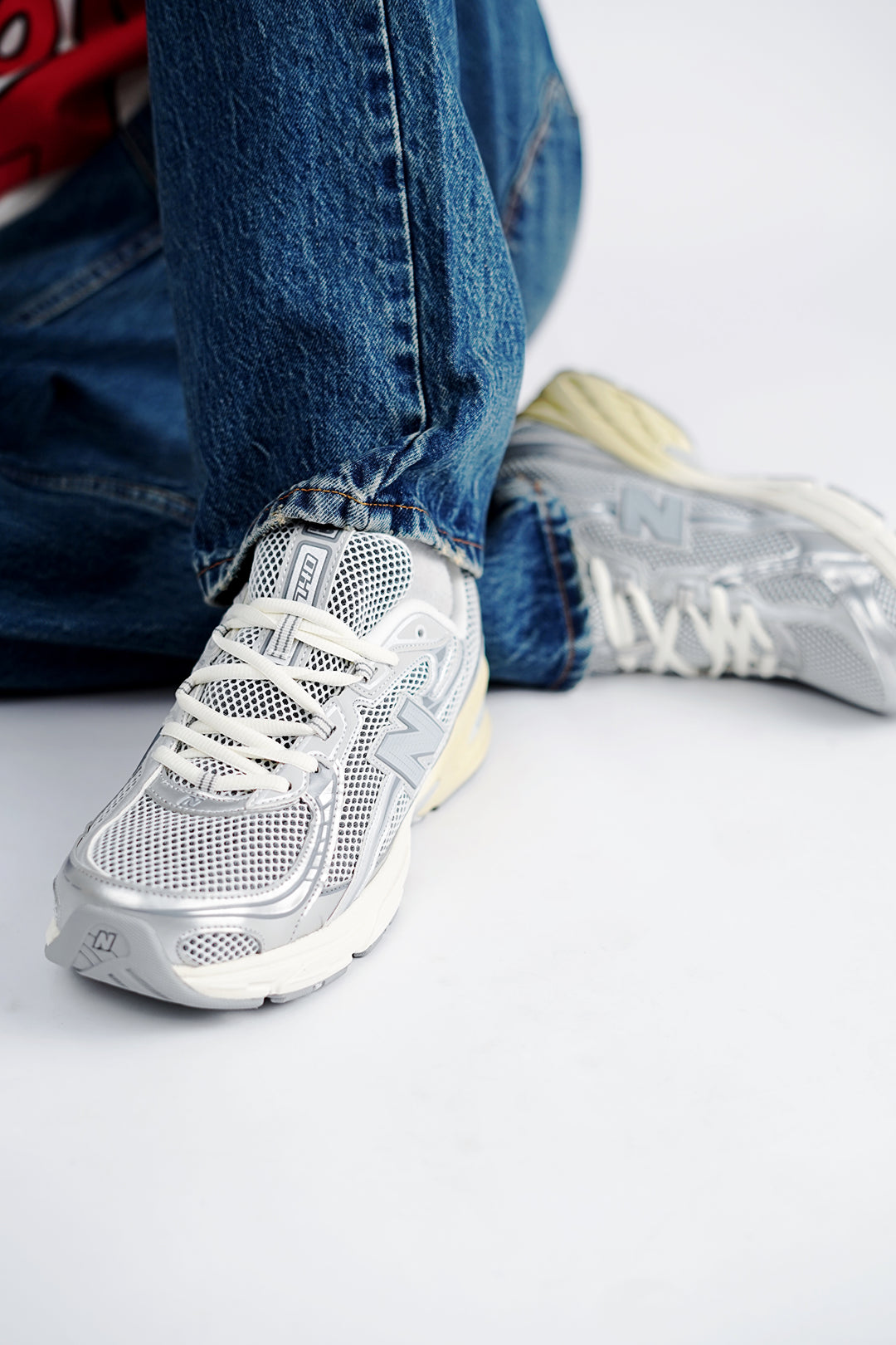 New Balance moonrock 740 Trainers in Silver