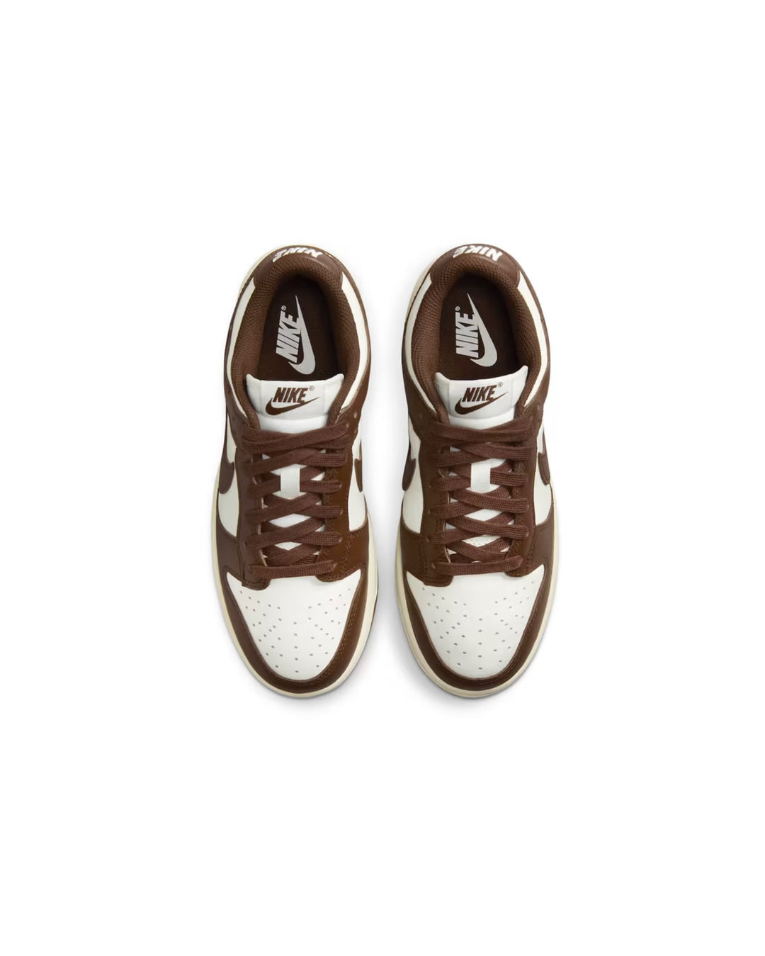 Nike Dunk Low Trainers in Chocolate