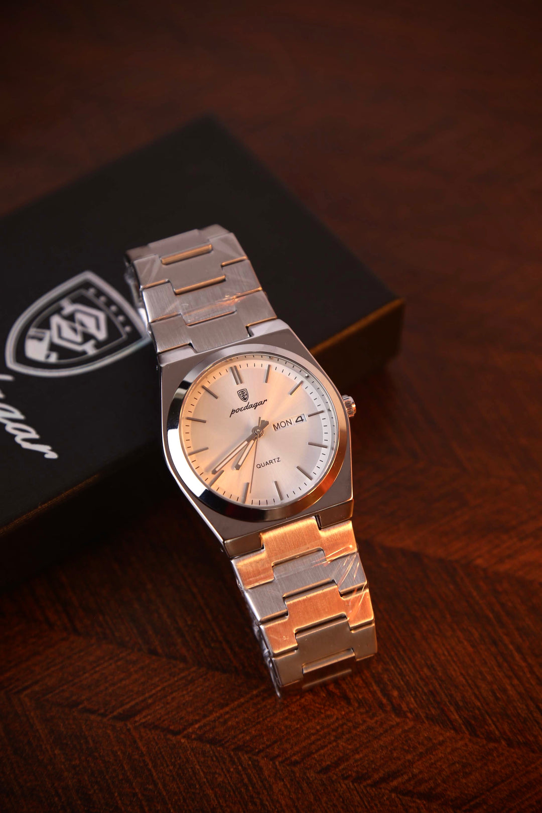 Poedagar Elite Wrist Watch in white