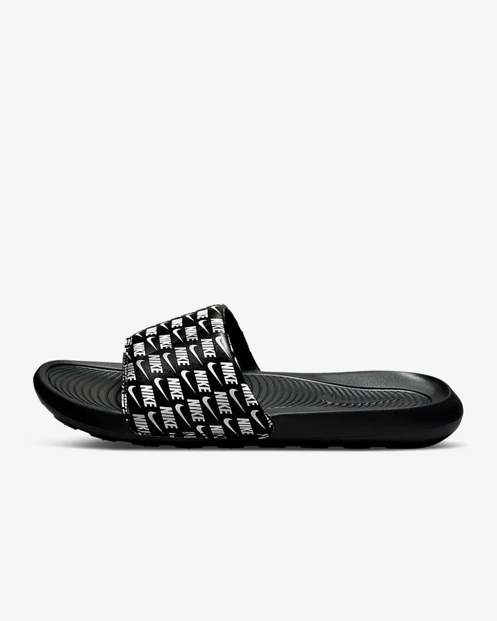 NIKE VICTORI ONE MEN'S PRINTED SLIDES | BLACK & WHITE