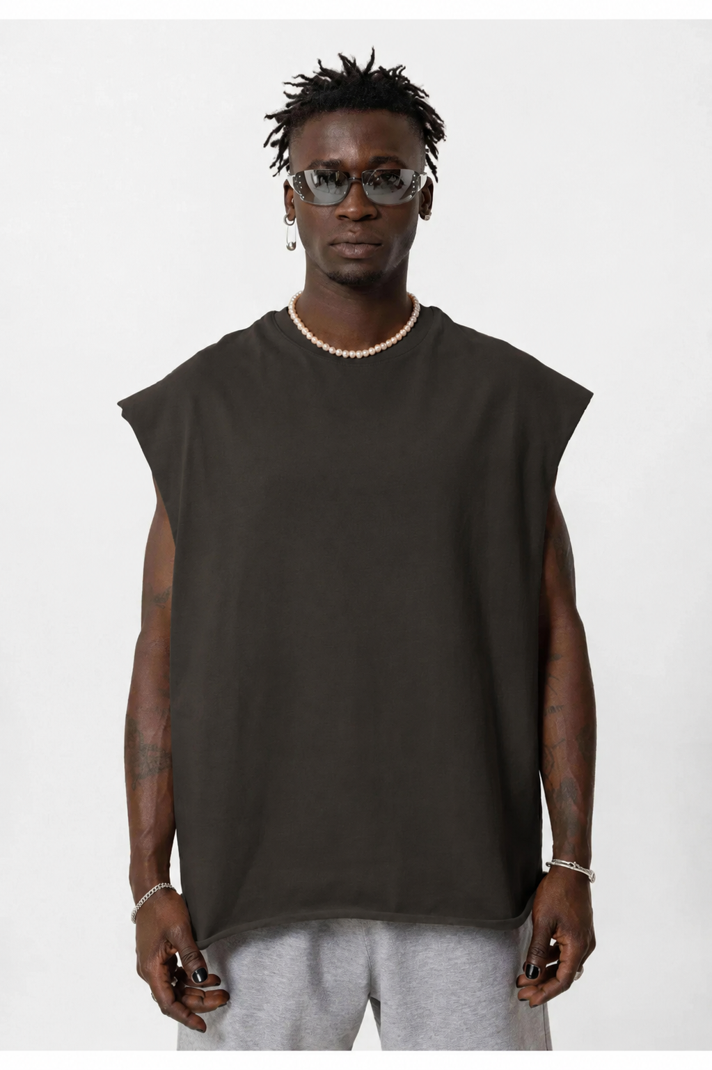 Vamos Oversized Sleeveless T-shirt in Brown
