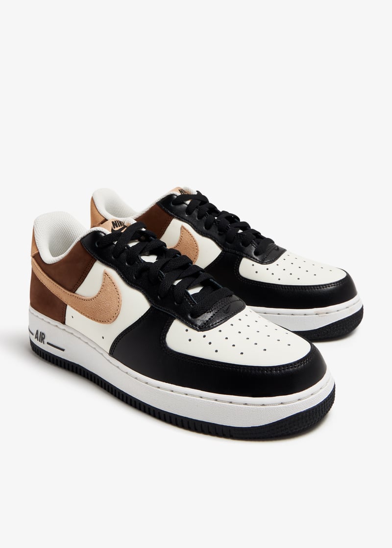 Nike Air Force 1 Low ‘07 Trainers in Mocha