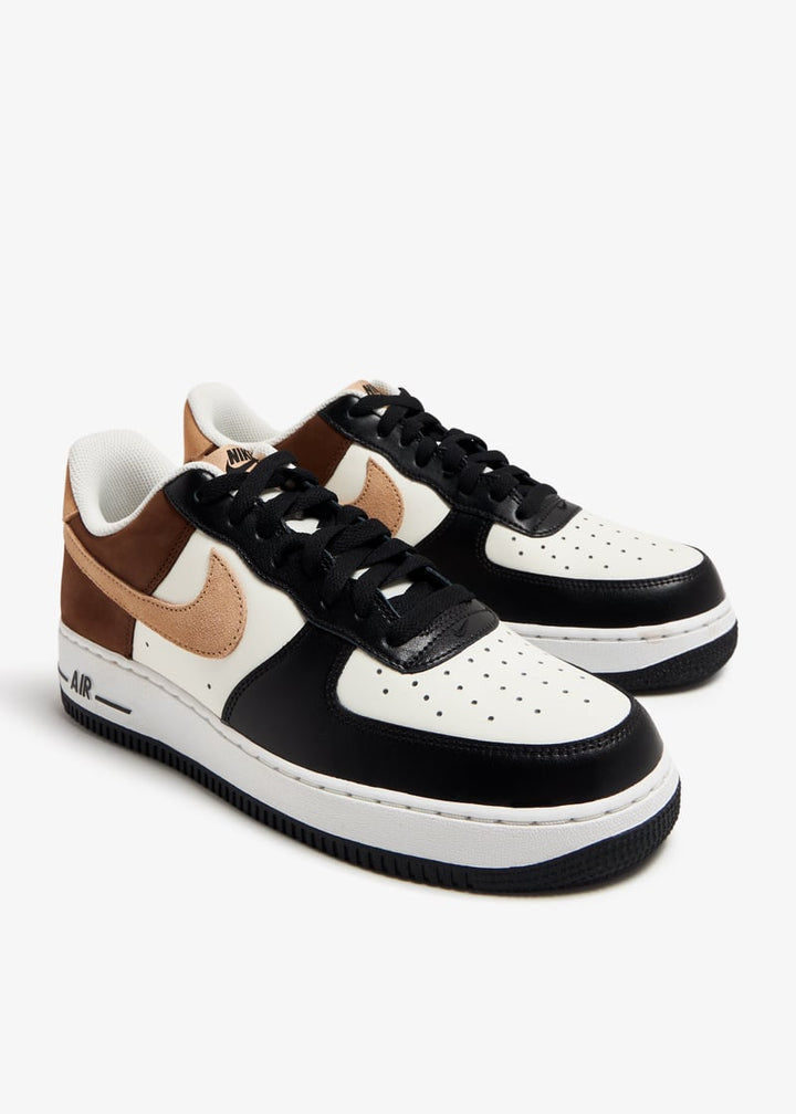 Nike Air Force 1 Low ‘07 Trainers in Mocha