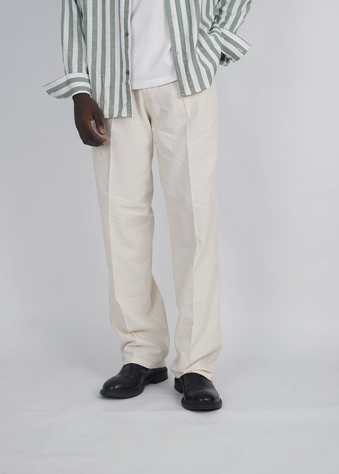 Snazzy linen blend pants in off white