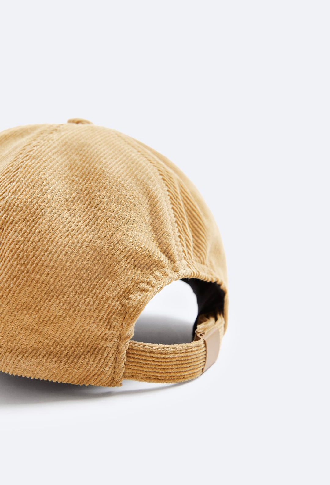 ZARA CAP WITH CONTRAST PATCH MUSTARD
