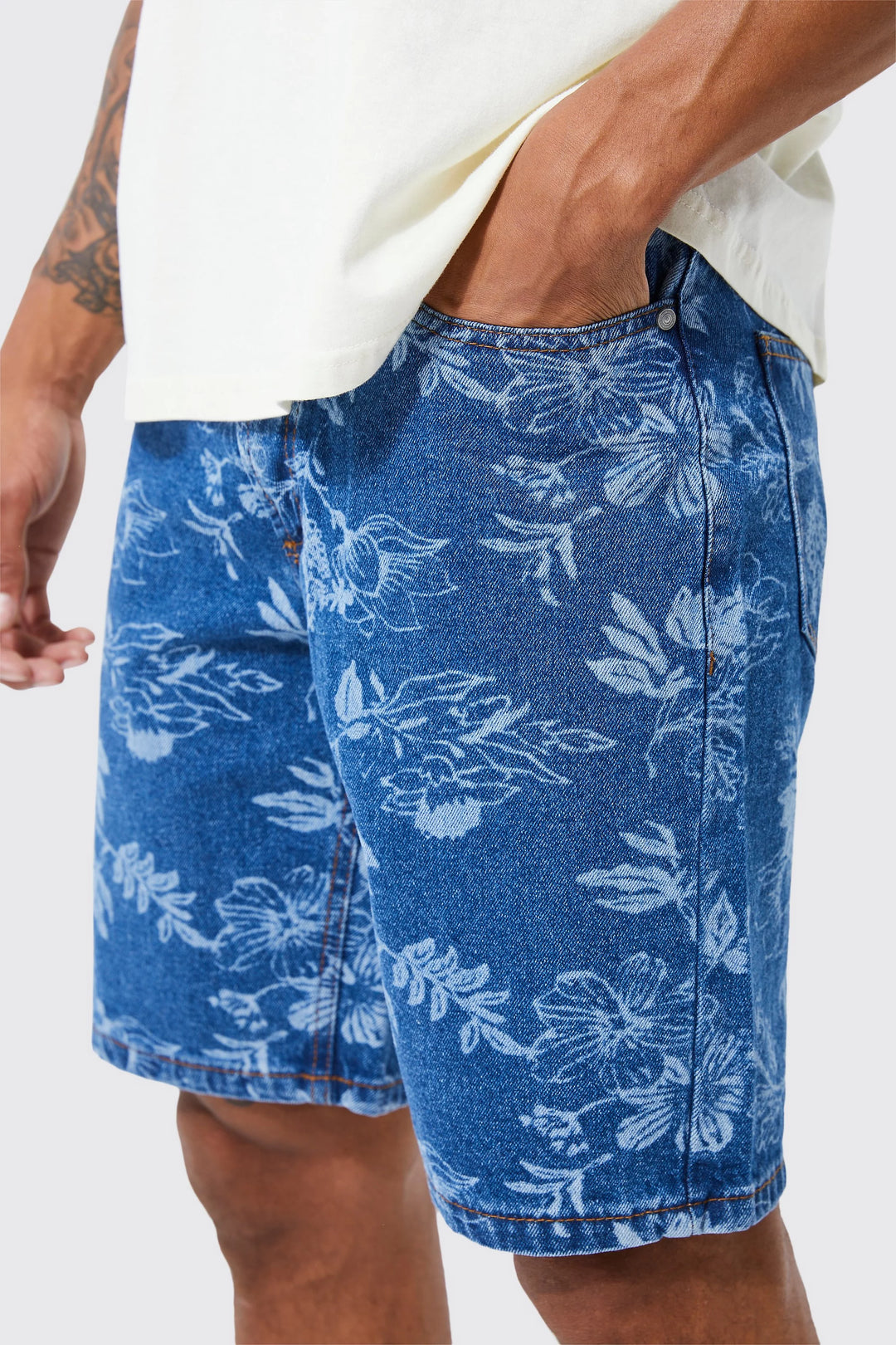 BOOHOOMAN STRAIGHT RIGID FLORAL LASER PRINT DENIM SHORTS