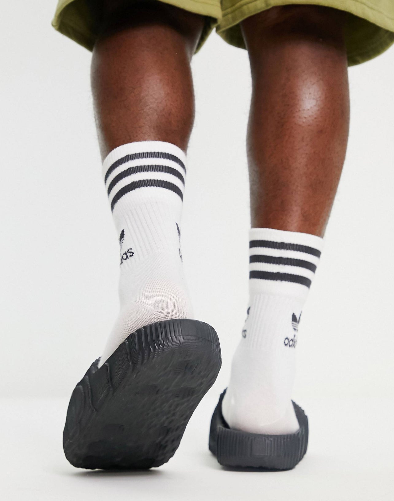 Adidas adilette 22 slides in carbon black – Garmisland